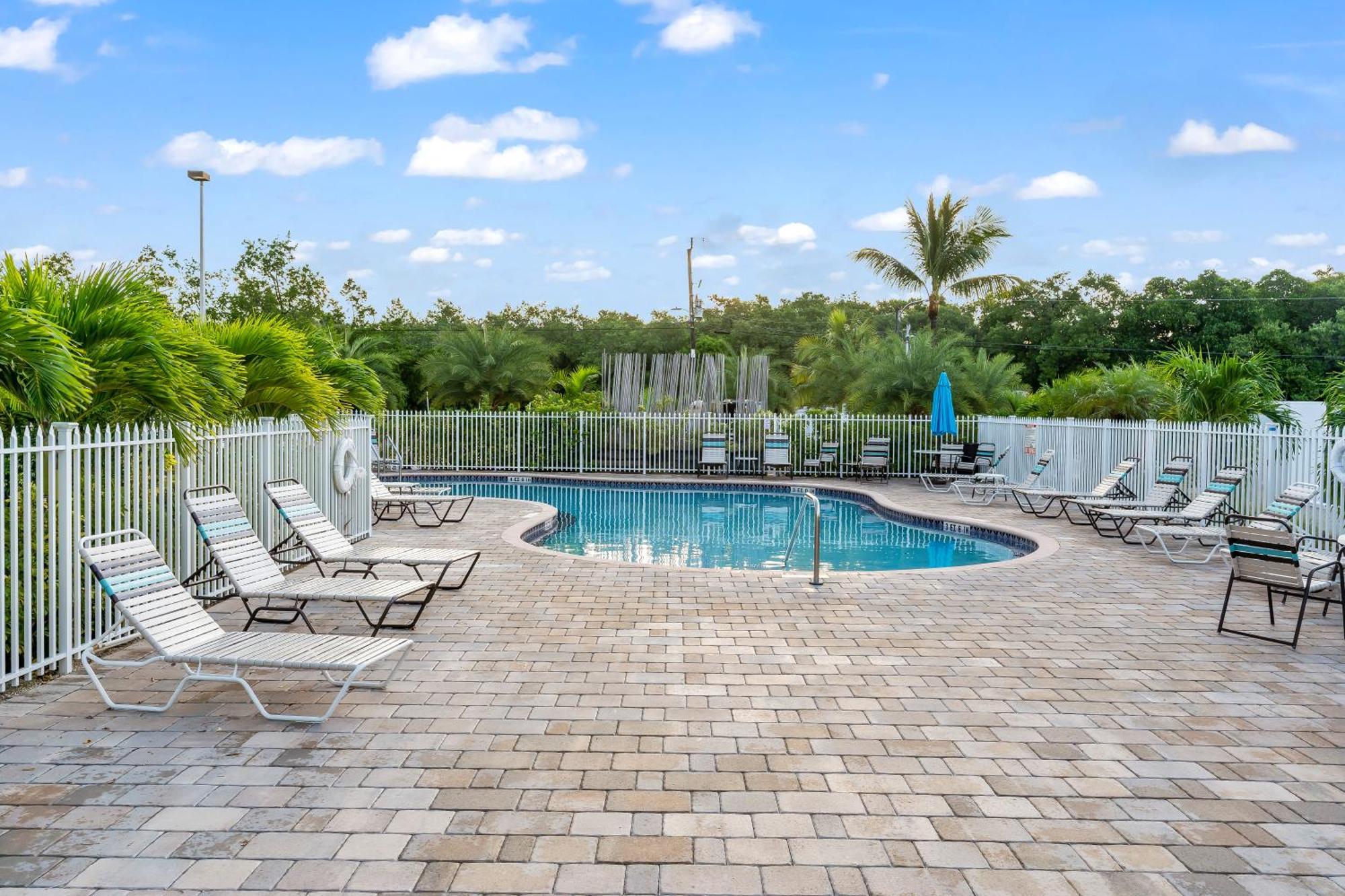 Tower 2 Master Suites, 2 Kings Beds, Marina Key Largo Bagian luar foto