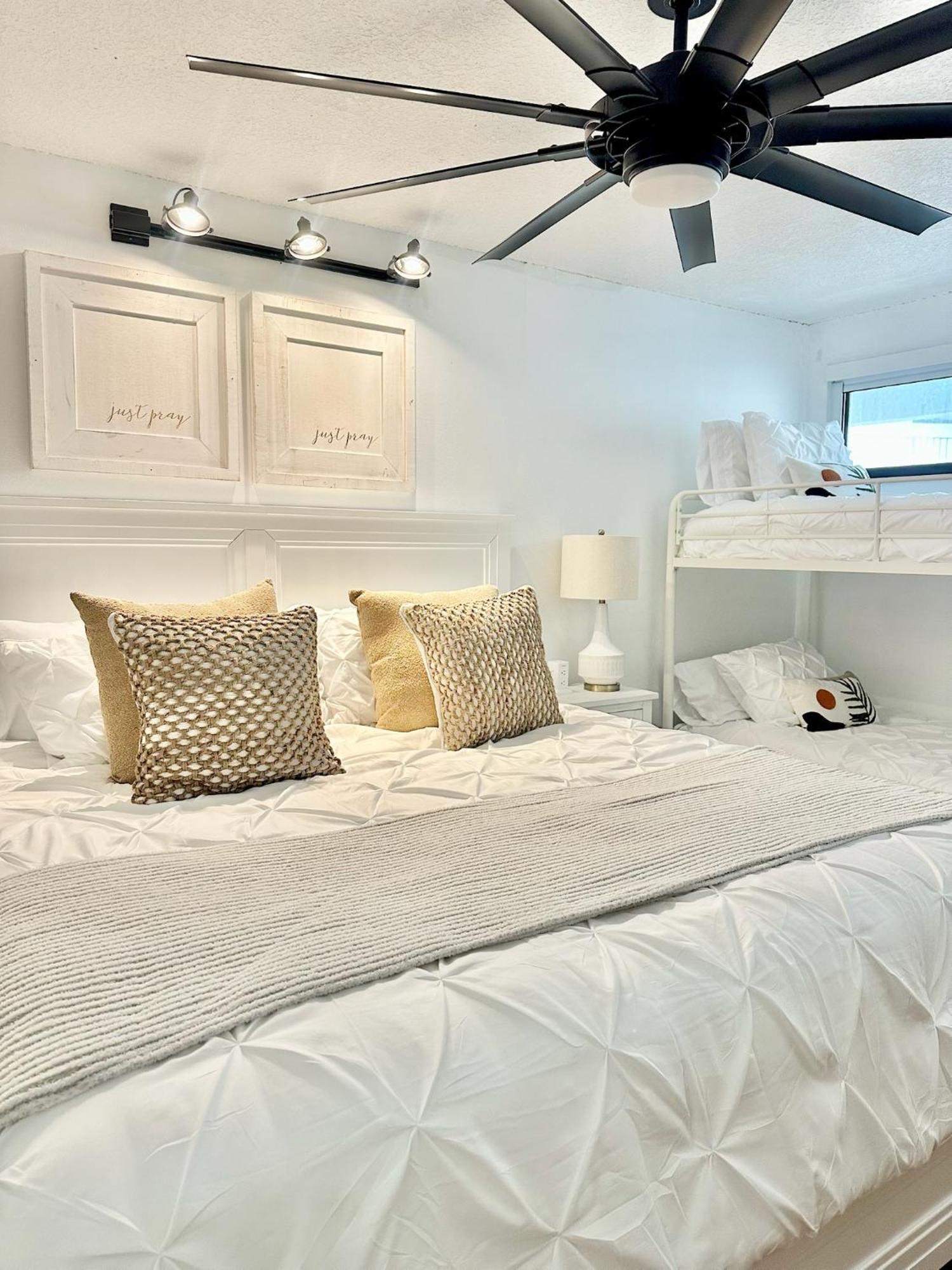 Tower 2 Master Suites, 2 Kings Beds, Marina Key Largo Bagian luar foto